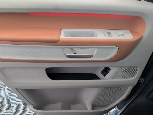 2025 Volkswagen ID. Buzz photo 16