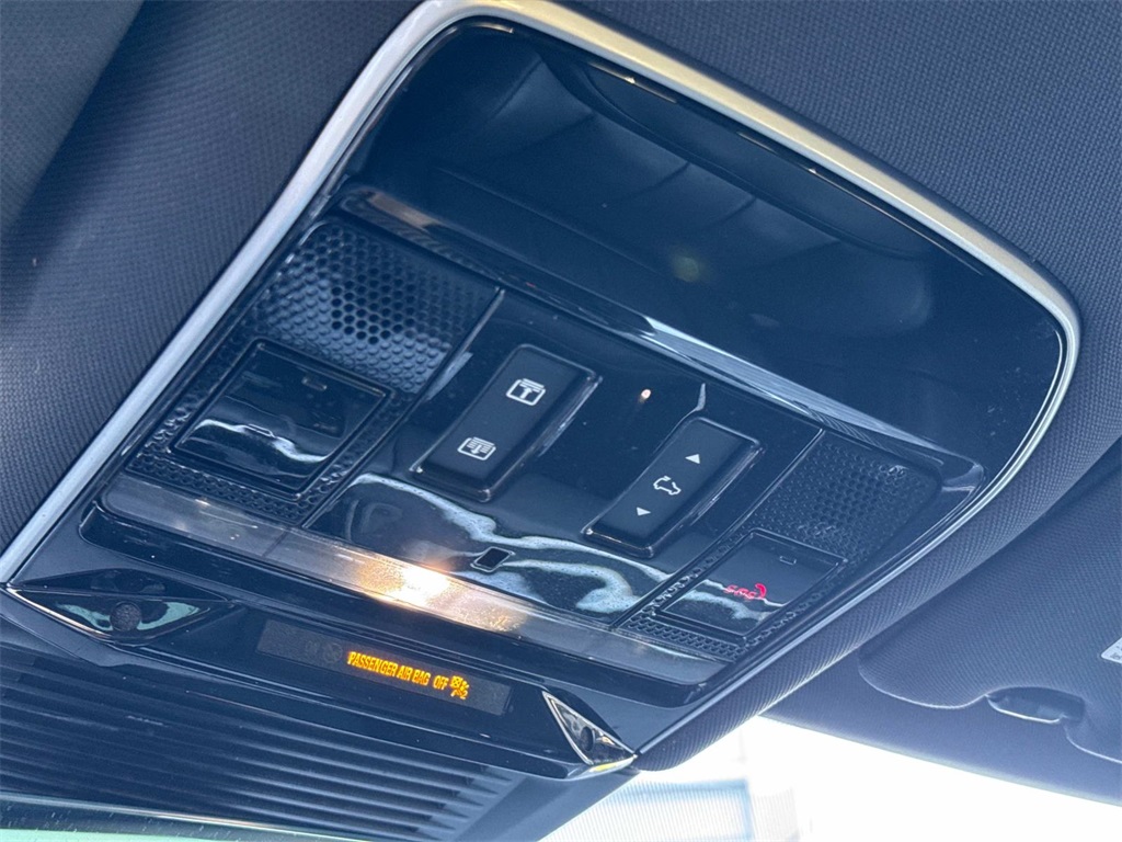 2023 Land Rover Range Rover SE photo 21