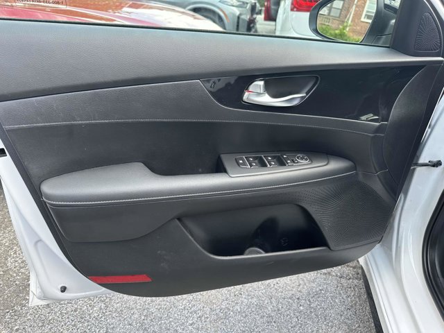 2024 Kia Forte GT-Line photo 6