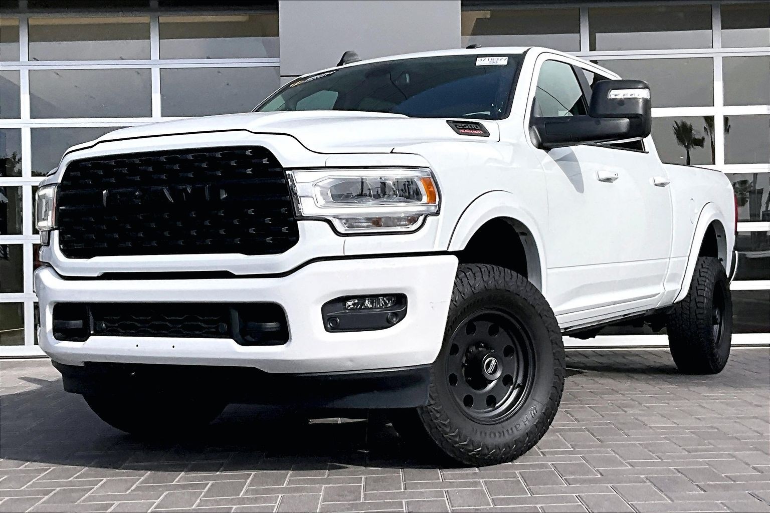 2024 RAM Ram 2500 Pickup Laramie's photo