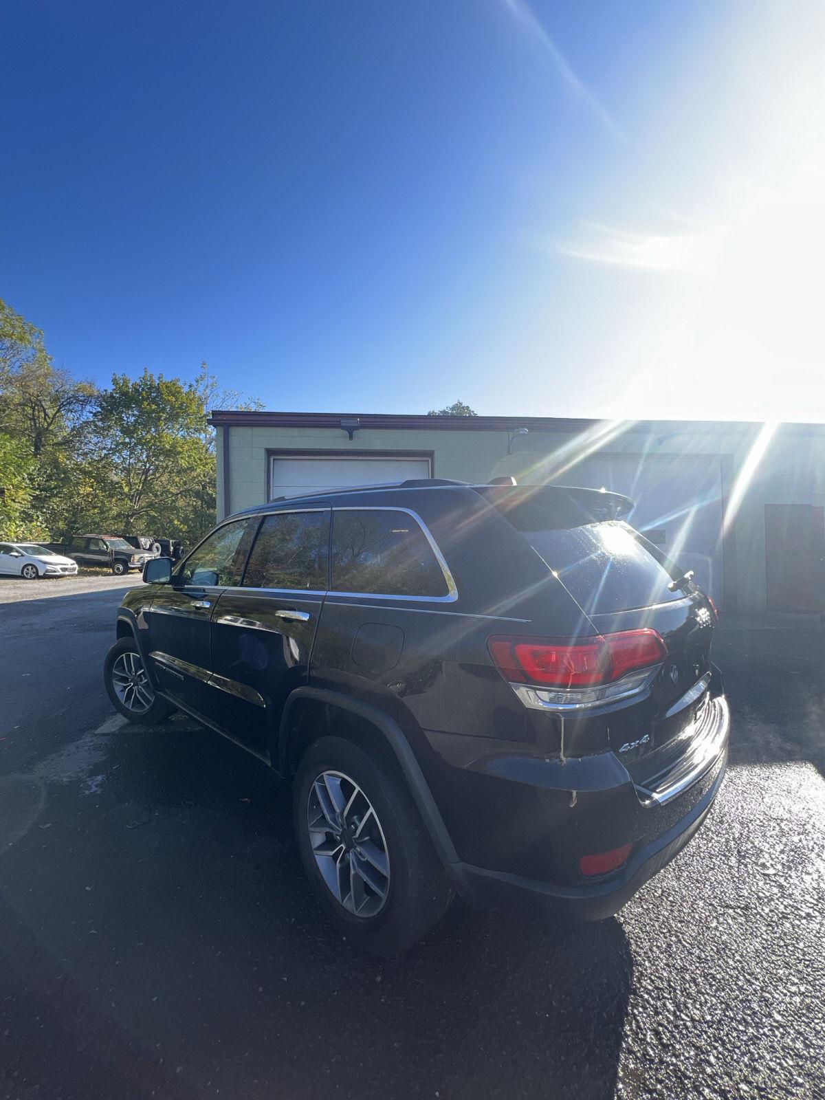 2021 Jeep Grand Cherokee Limited photo 3