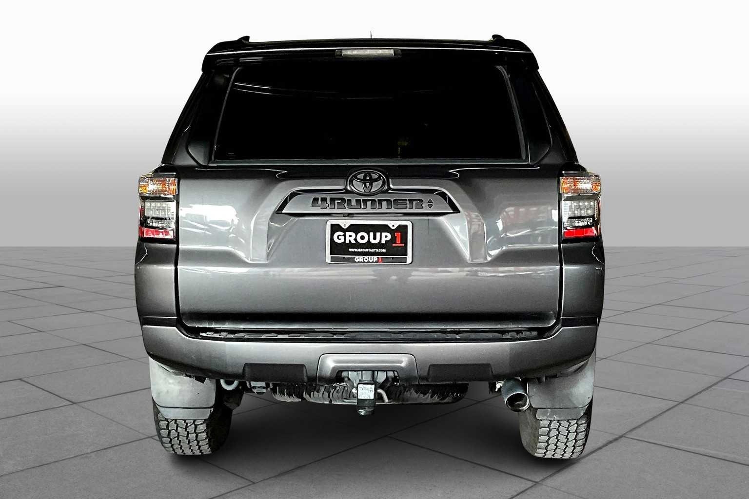 2022 Toyota 4Runner SR5 Premium photo 4