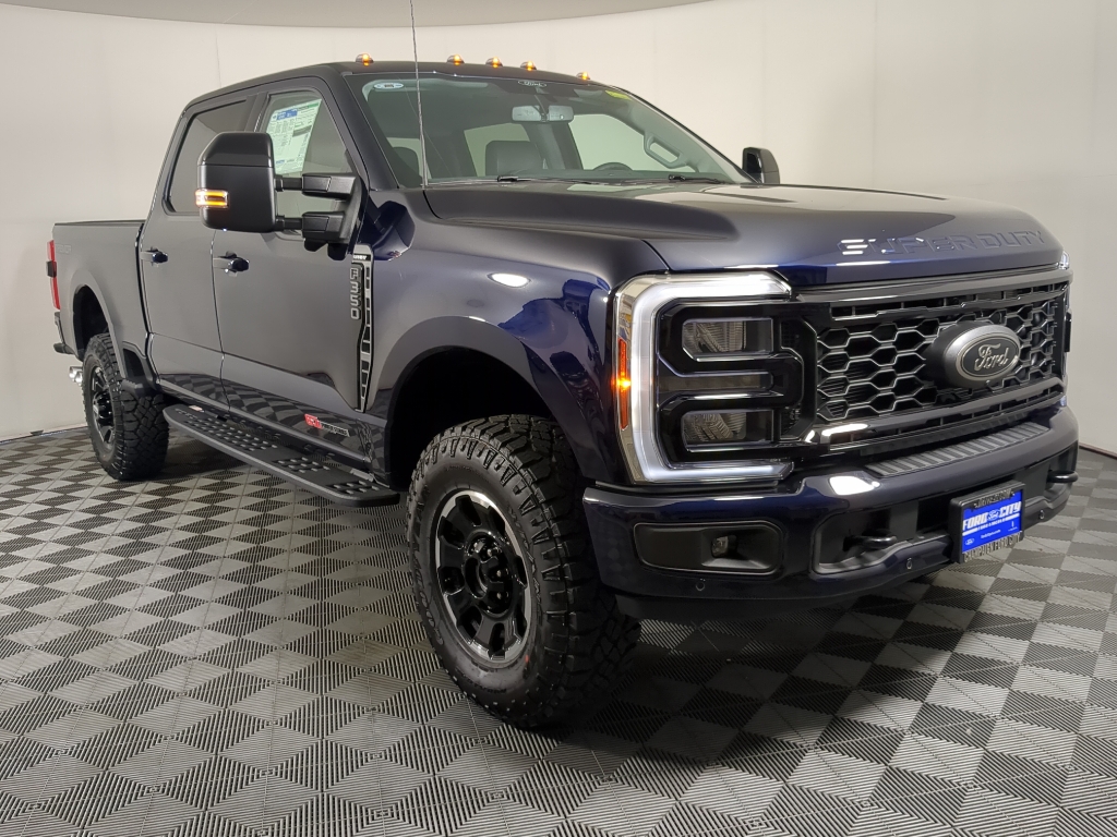 2025 Ford F-350 Lariat photo 2
