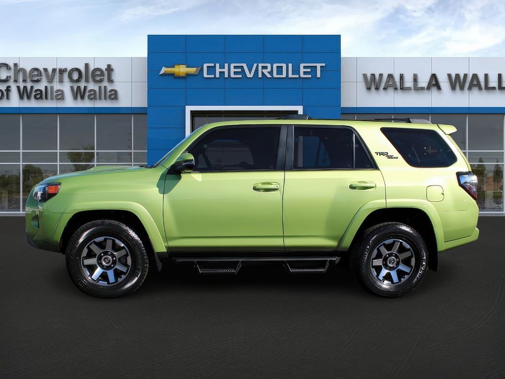 2023 Toyota 4Runner TRD Off-Road Premium photo 2