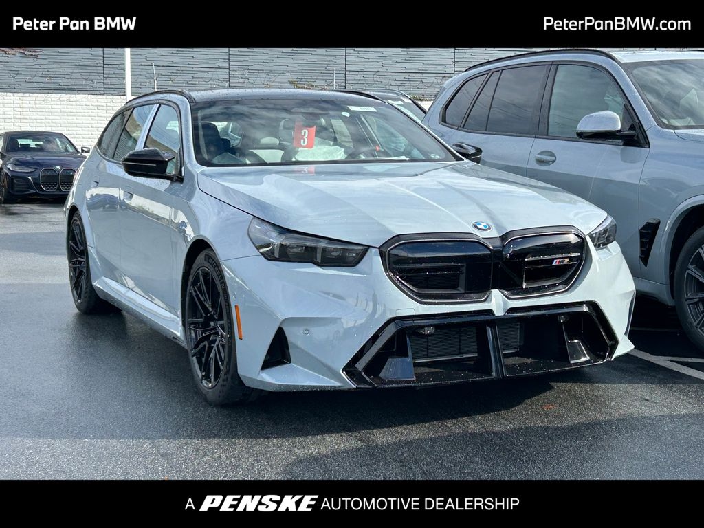 2026 BMW M5 M5 Touring's photo