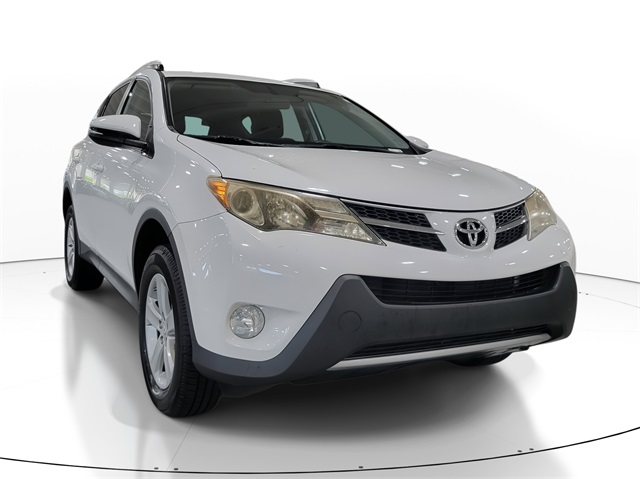 2014 Toyota RAV4 XLE photo 3