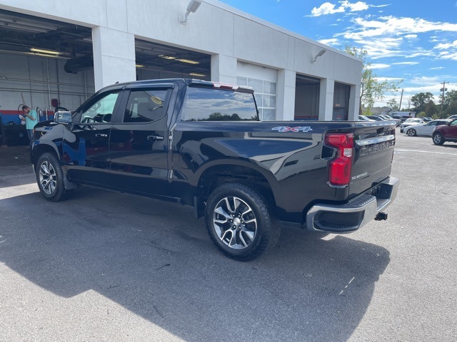 2023 Chevrolet Silverado 1500 LT photo 5