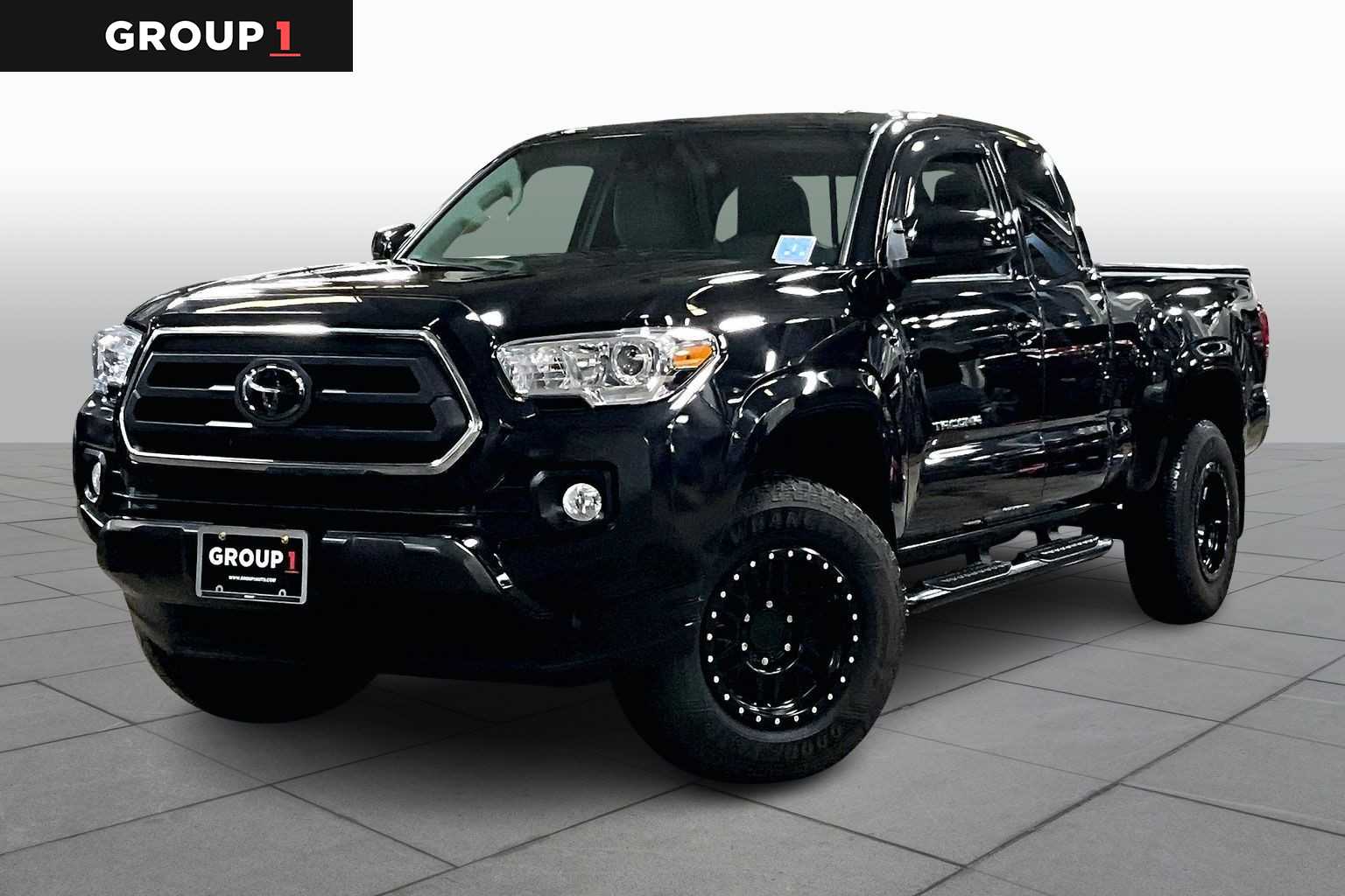 2022 Toyota Tacoma SR5's photo