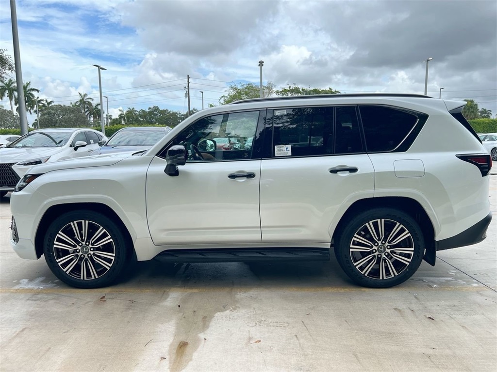 2025 Lexus LX Luxury photo 2
