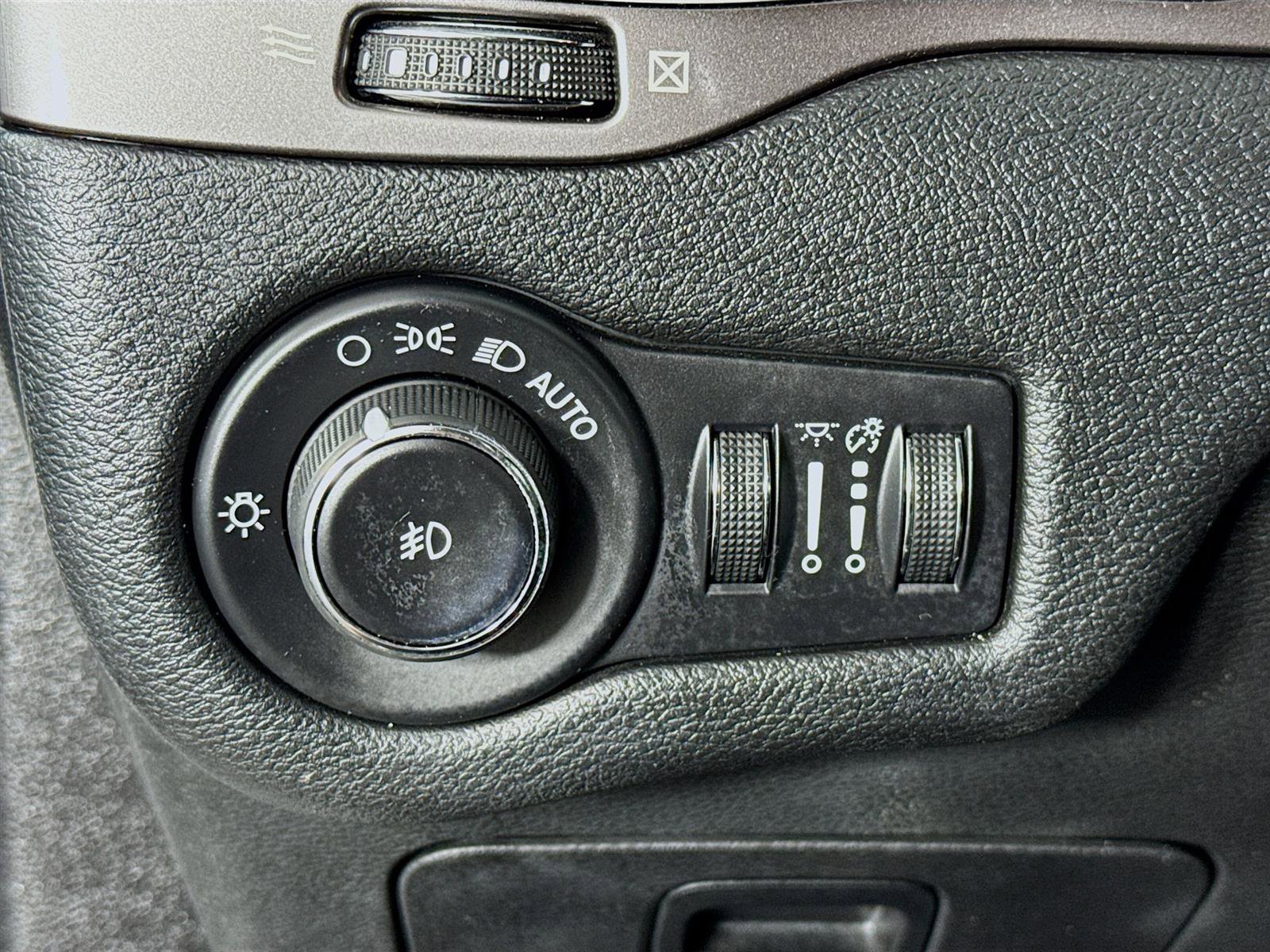 2019 Jeep Cherokee Latitude photo 9