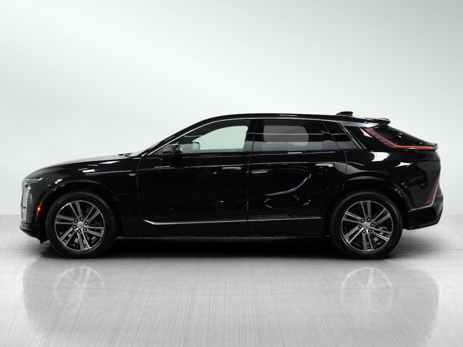 Used 2024 Cadillac LYRIQ Luxury 1 with VIN 1GYKPPRL5RZ102567 for sale in White Bear Lake, Minnesota