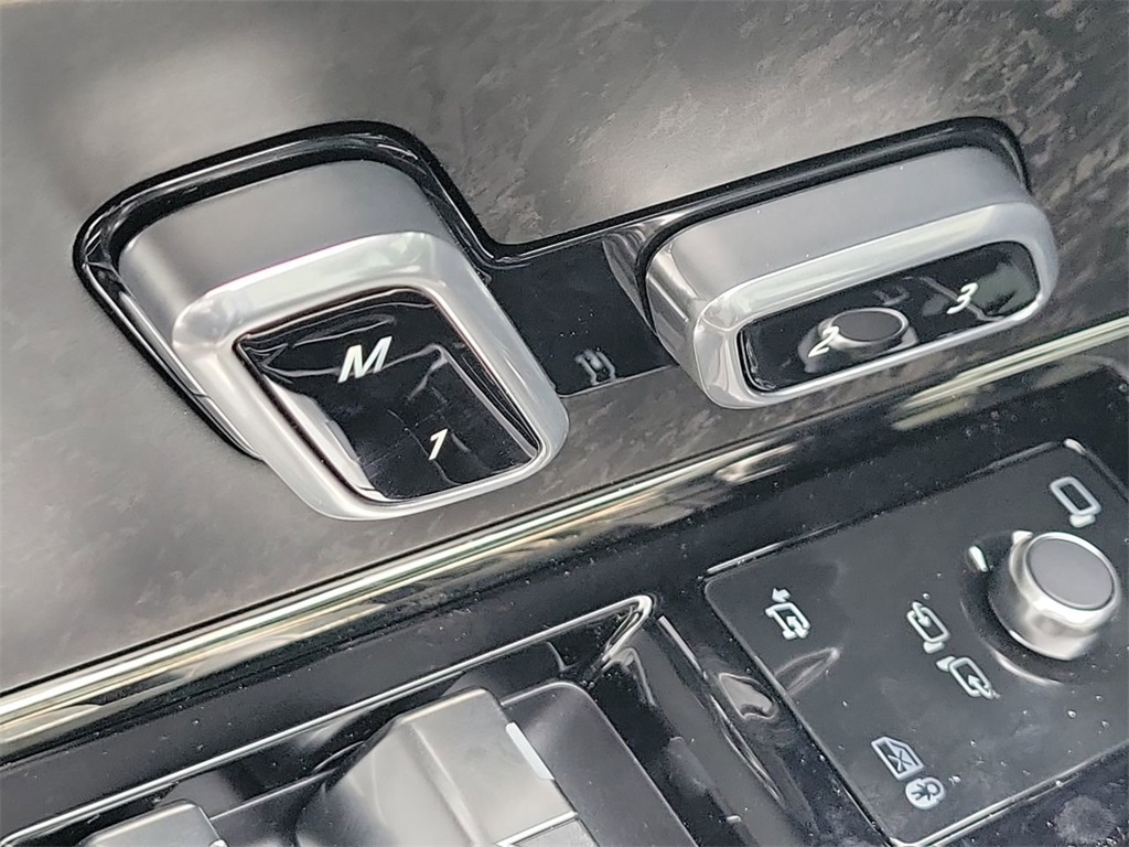 2025 Land Rover Range Rover Sport photo 25
