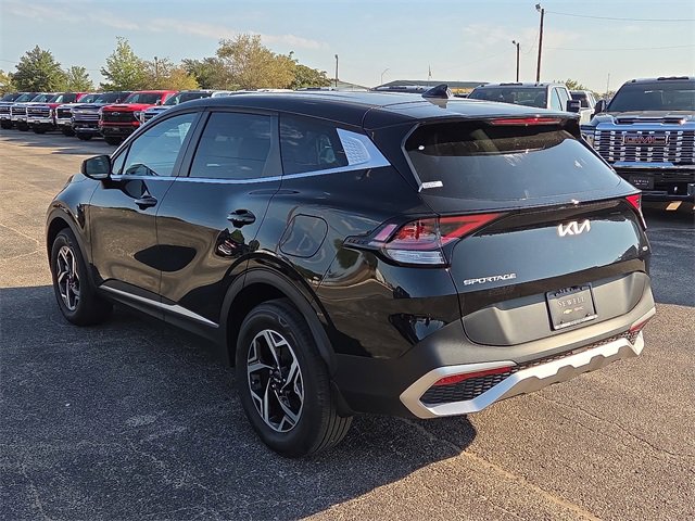 2024 Kia Sportage LX photo 3