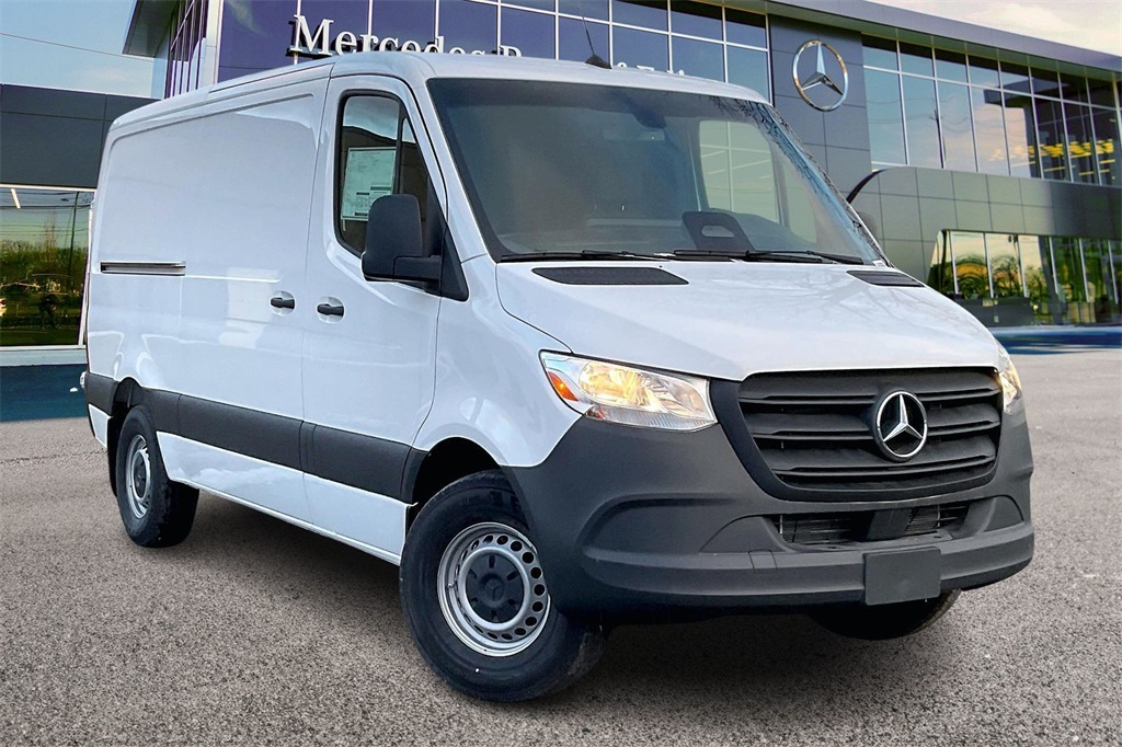 2025 Mercedes-Benz Sprinter Cargo Van Base's photo