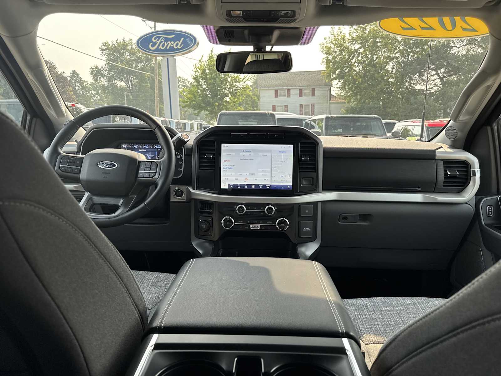 2022 Ford F-150 XLT photo 25