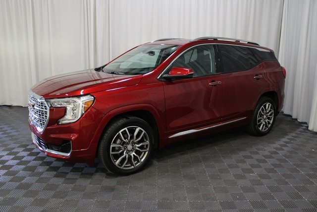 2024 Gmc Terrain Denali photo 3