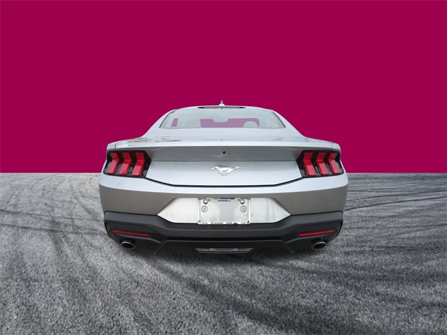 2025 Ford Mustang EcoBoost photo 4