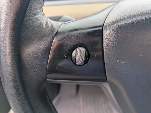 2021 Tesla Model Y Long Range photo 21