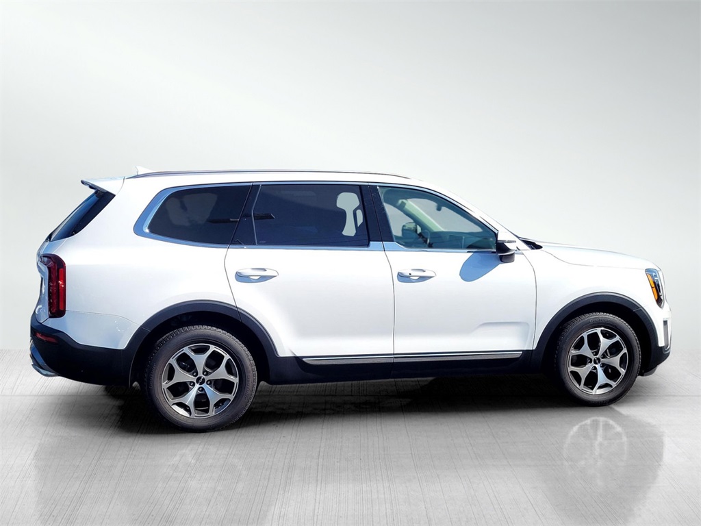 2022 Kia Telluride EX photo 4