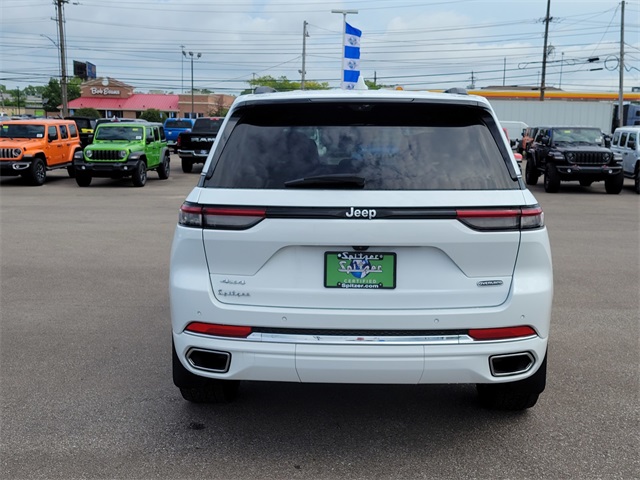 2022 Jeep Grand Cherokee Overland photo 6