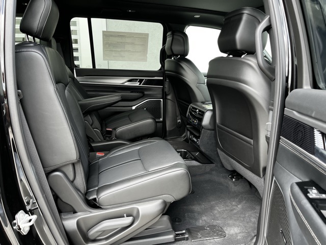 2025 Jeep Wagoneer Limited Series II photo 19