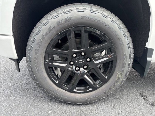 2026 Chevrolet Silverado 1500 Custom photo 12