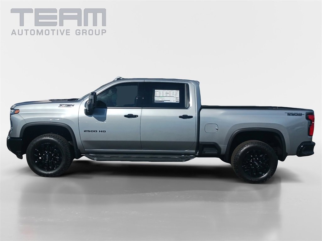 2026 Chevrolet Silverado 2500HD LTZ photo 3