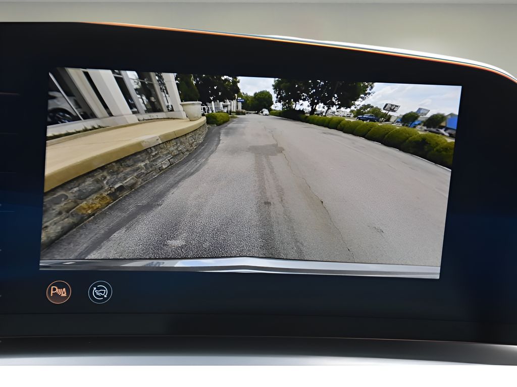 2025 Cadillac Lyriq Luxury photo 19