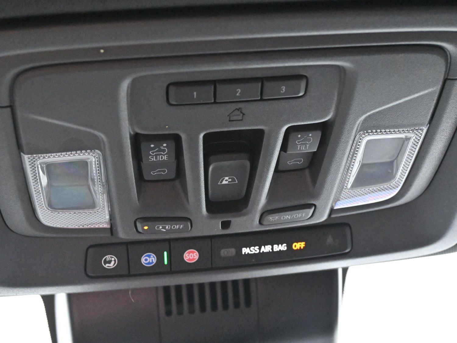2023 Chevrolet Silverado 1500 High Country photo 24