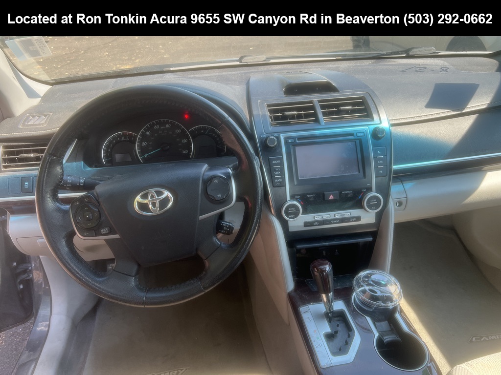 2012 Toyota Camry XLE photo 13