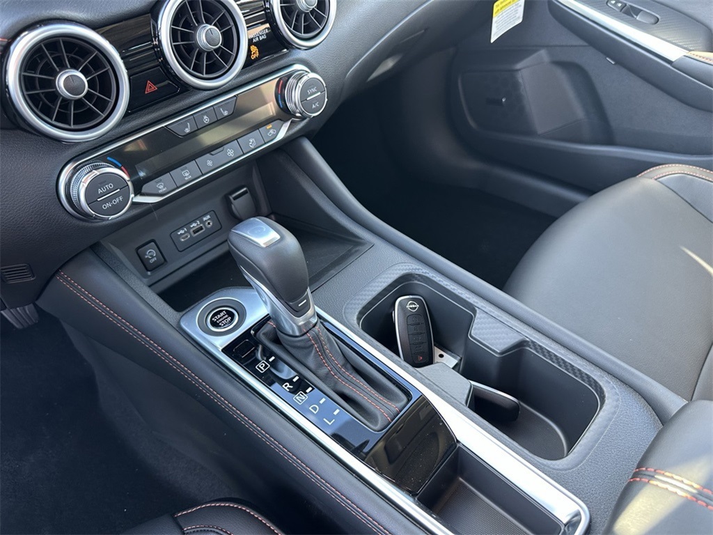 2025 Nissan Sentra SR photo 29