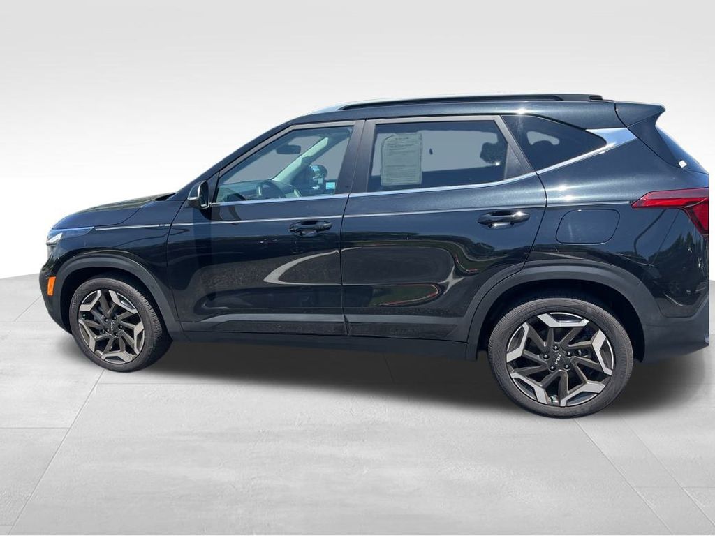 2024 Kia Seltos SX photo 10