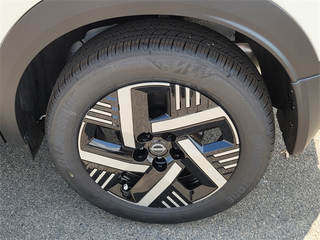 2025 Nissan Kicks SV photo 7