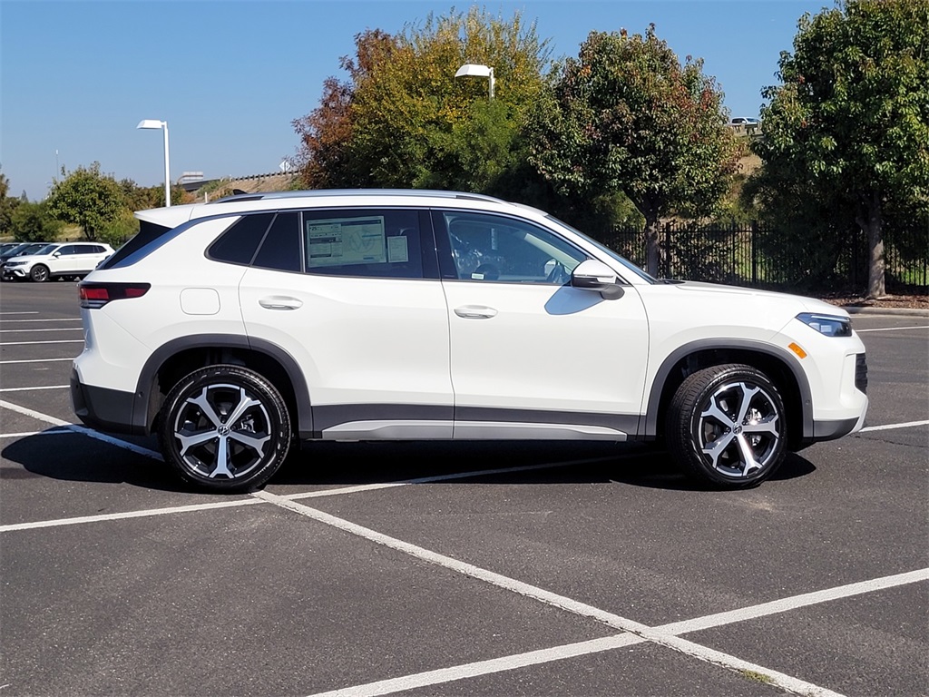 2026 Volkswagen Tiguan SE photo 4