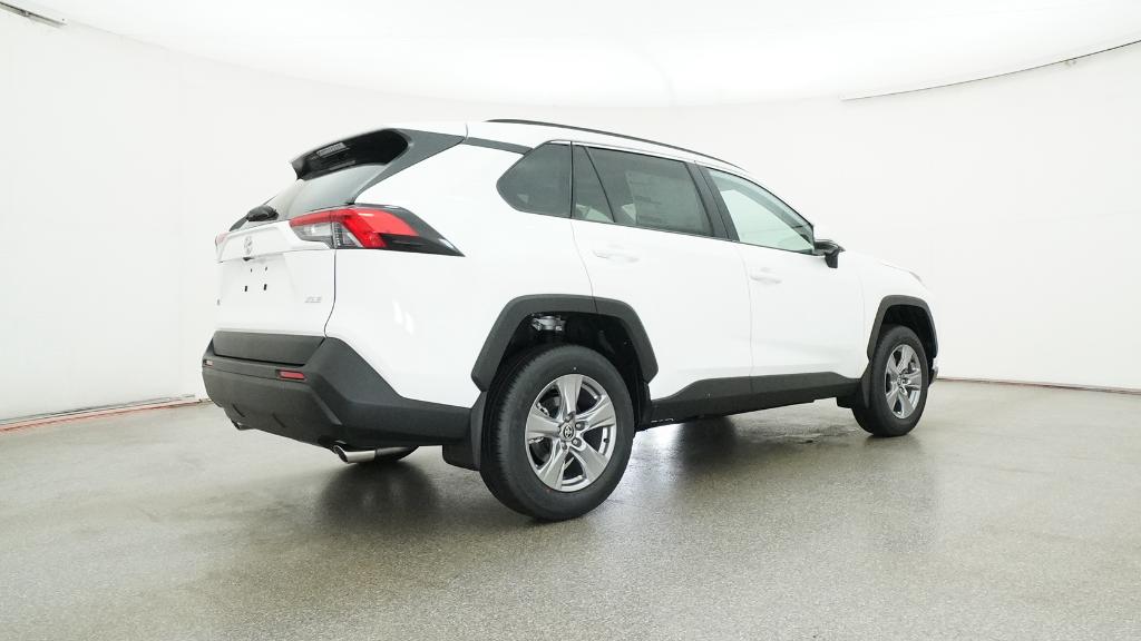2025 Toyota RAV4 XLE photo 21