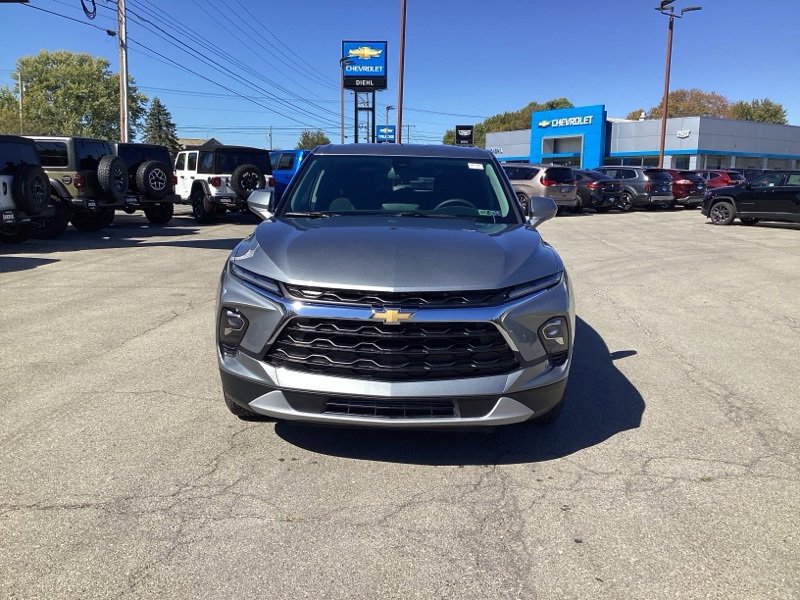 2025 Chevrolet Blazer 2LT photo 2