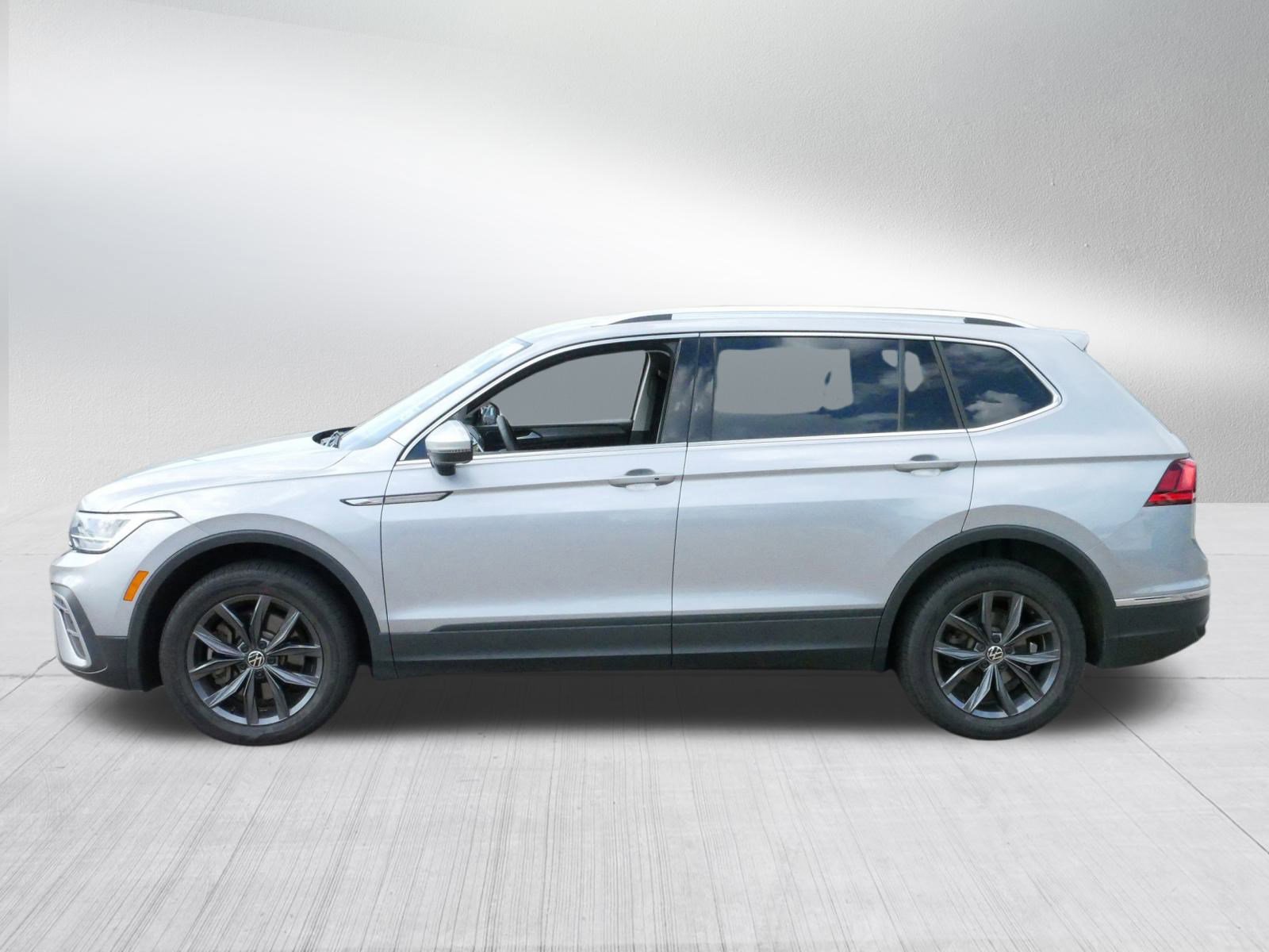 2024 Volkswagen Tiguan SE Wolfsburg Edition photo 3