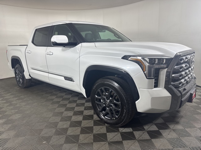2026 Toyota Tundra Platinum's photo