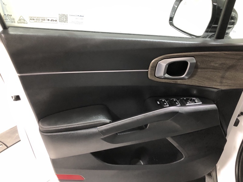 2022 Kia Sorento S X-Line photo 19