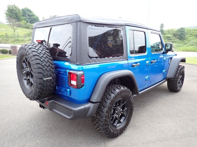 2025 Jeep Wrangler Willys photo 5