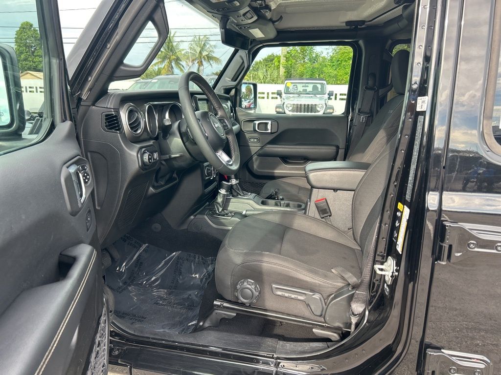 2023 Jeep Gladiator Overland photo 9