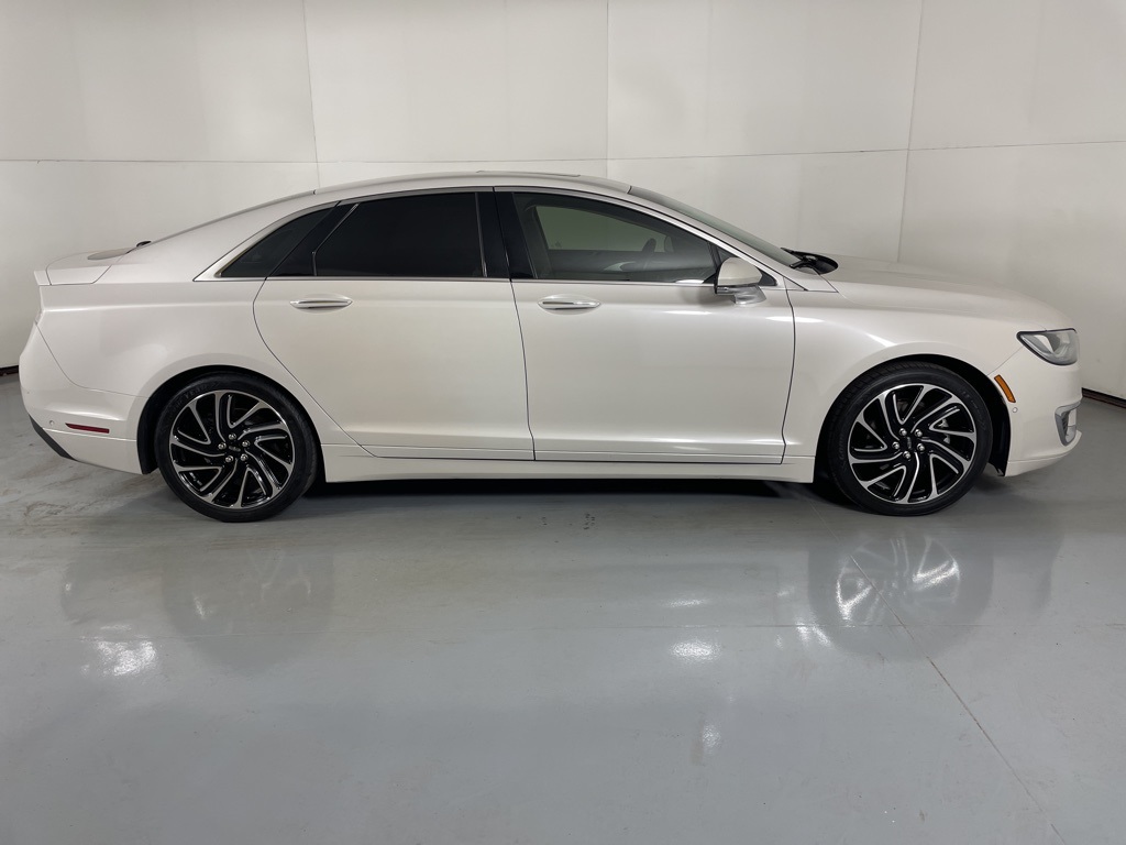 2020 Lincoln MKZ Hybrid Reserve photo 9