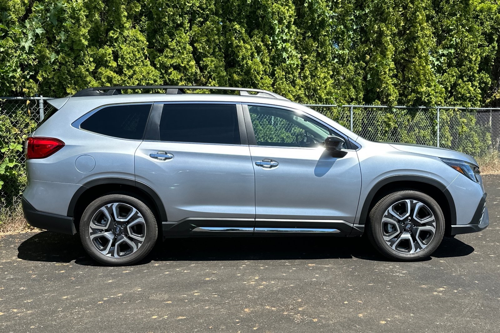 2024 Subaru Ascent Touring photo 7