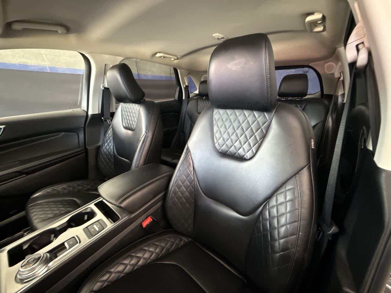 2024 Ford Edge Titanium photo 14