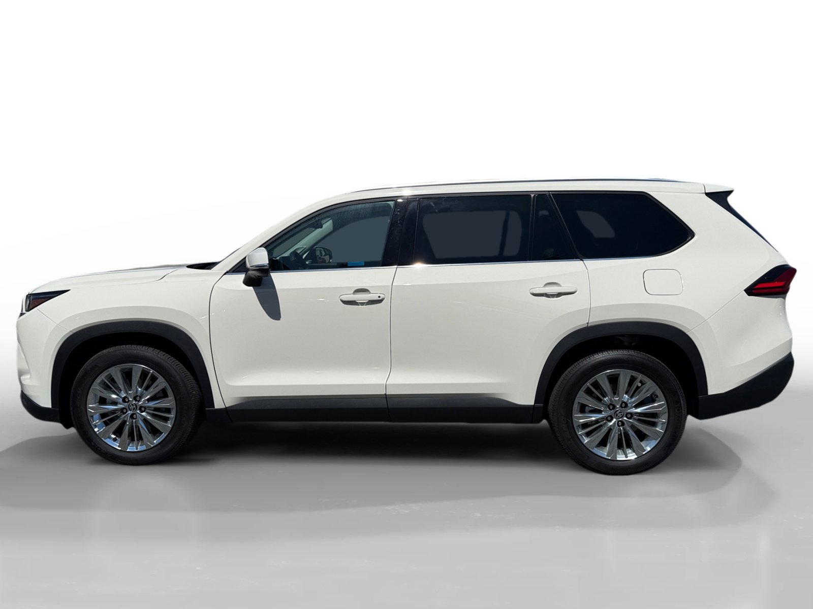 2024 Toyota Grand Highlander Platinum photo 2