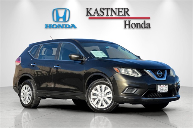 2015 Nissan Rogue S's photo