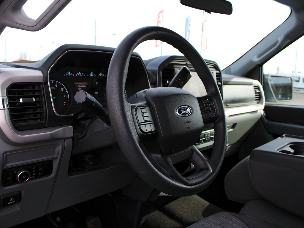 2024 Ford F-150 XLT photo 11