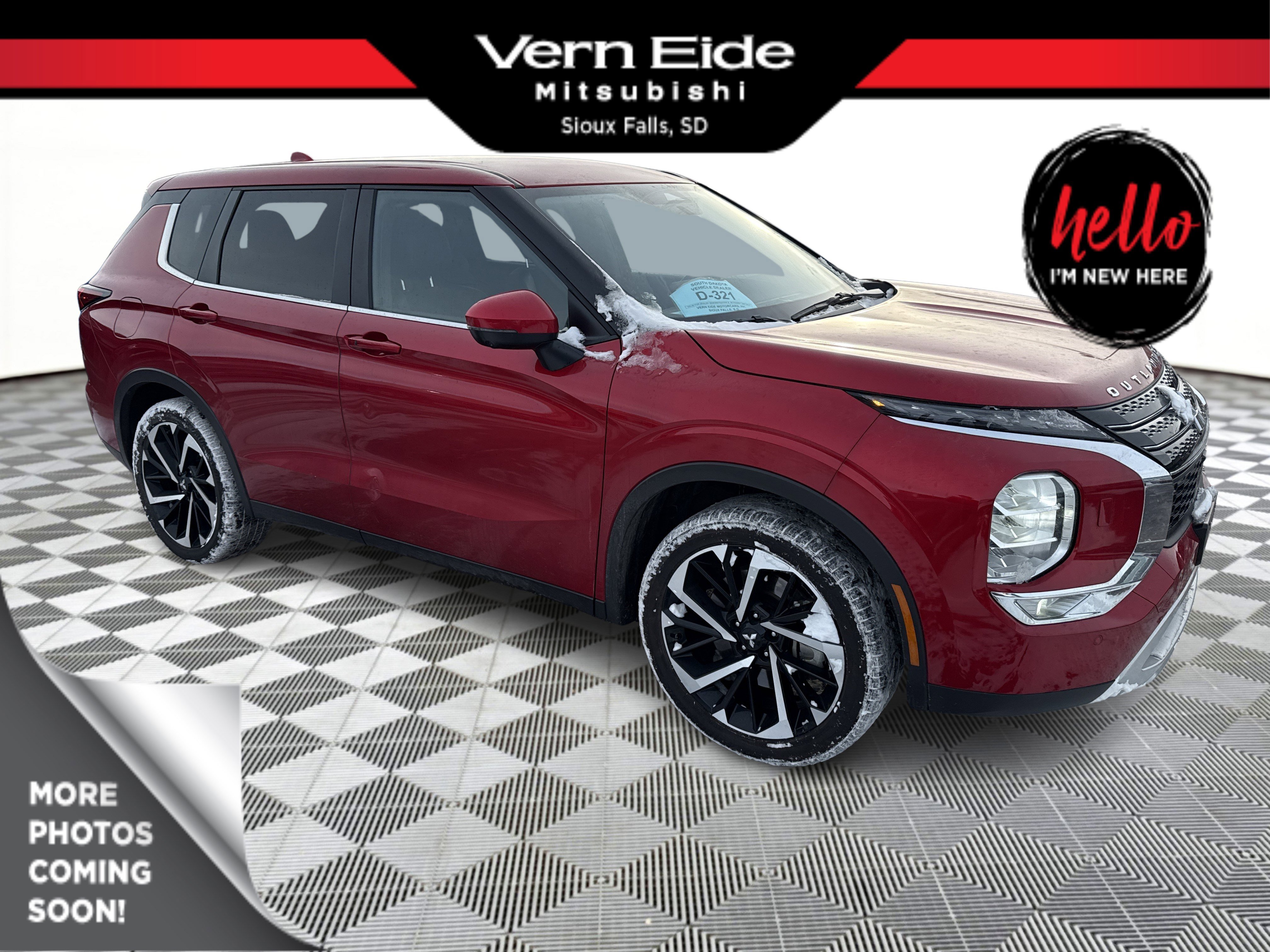 2024 Mitsubishi Outlander SE's photo