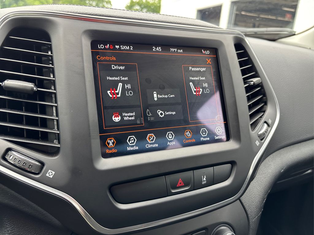 2022 Jeep Cherokee Latitude Lux photo 25