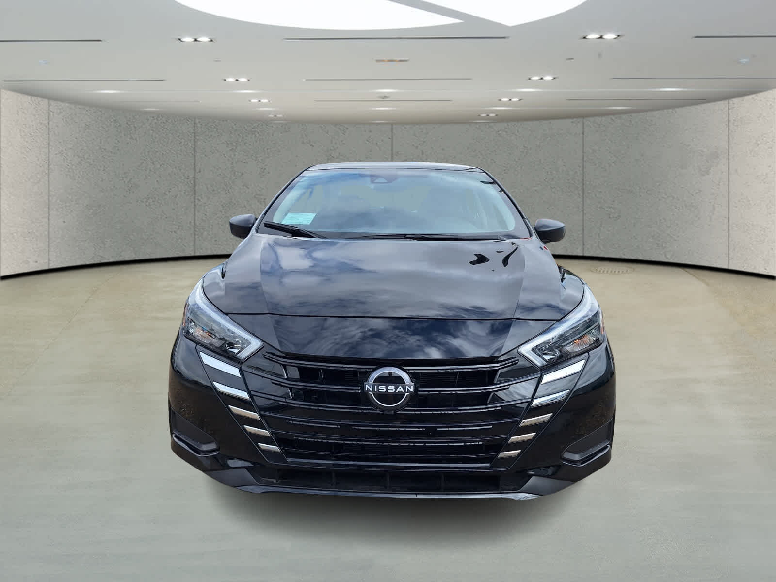 2025 Nissan Versa S photo 2